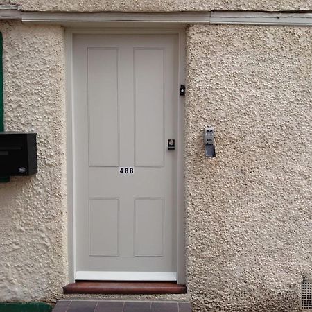 Pass The Keys Renovated Apartment In The Centre Of Canterbury Exterior photo