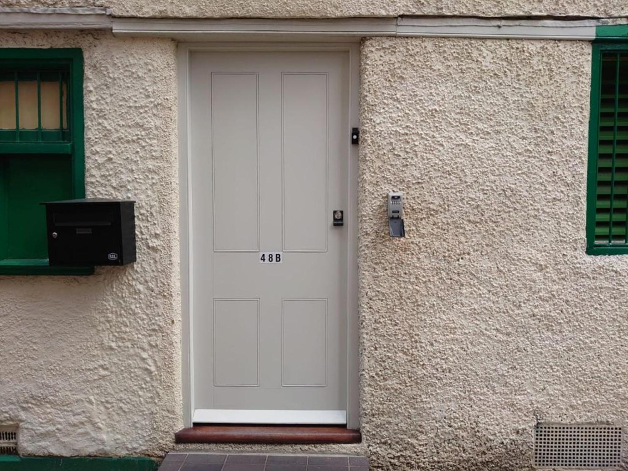 Pass The Keys Renovated Apartment In The Centre Of Canterbury Exterior photo